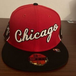 Red Chicago bulls hat
